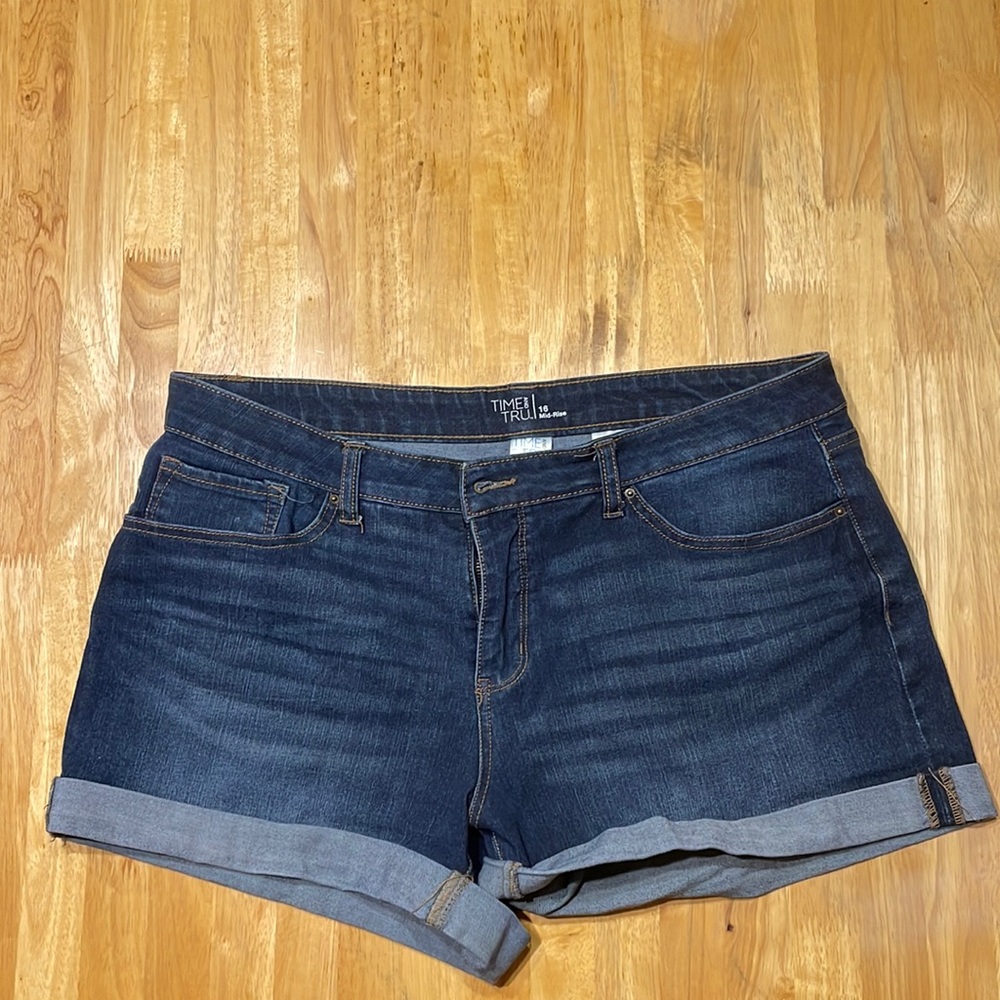 Time and Tru Women’s Jean Shorts Size 16